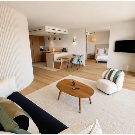Apartment Beautiful 2br With Terrace With Sea View Palm